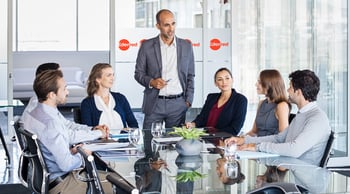 beneficios laborales como impulsar retencion de personal mas alla del sueldo 