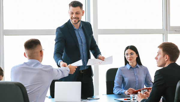 como-elaborar-un-plan-de-incentivos-laborales
