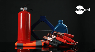 ¿Qué debes llevar en un kit de emergencia para auto?