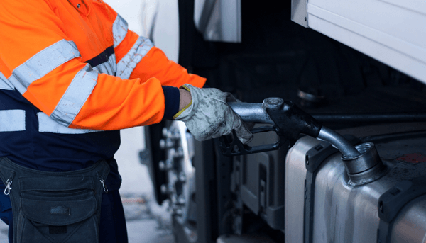 la-importancia-de-un-buen-control-de-combustible-en-flotas