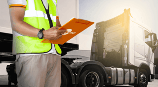 Logística y transporte: cómo administrar el control de gasolina