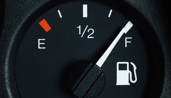 carga-combustible-por-la-manana-o-noche-y-no-bajes-de-medio-tanque