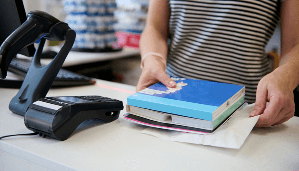 ventajas-de-comprar-la-lista-de-utiles-escolares-con-vales