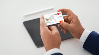 ¿En qué utilizar las tarjetas de débito empresariales?