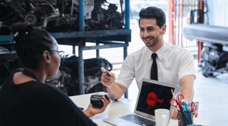 Cómo gestionar refacciones y proveedores de servicios