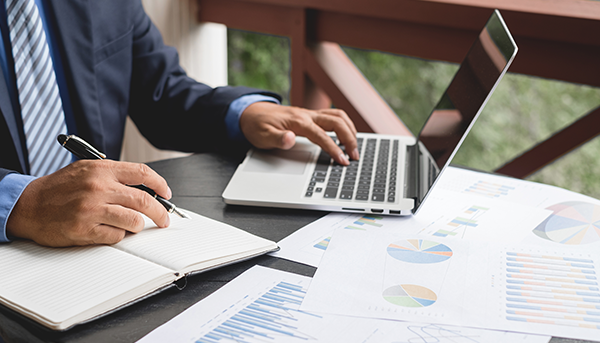 por que es necesario realizar una revision de presupuestos empresarial