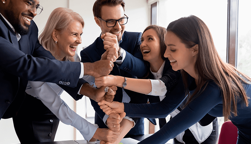 Empleados que trabajan en equipo son mejor evaluados 