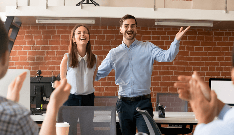 Líder reconoce y da visibilidad del trabajo de sus colaboradores