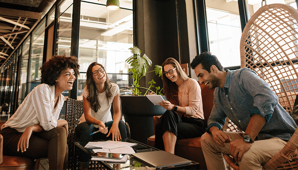 colaboradores-motivados-aman-trabajo